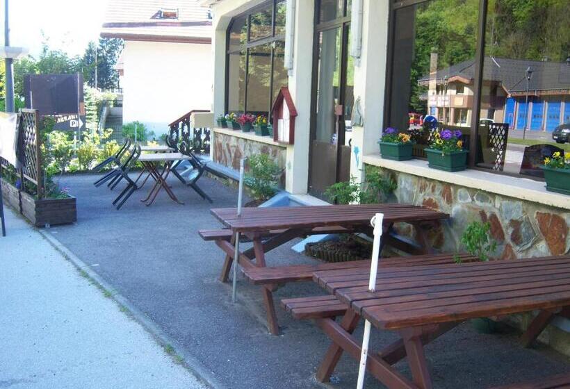 Отель Edelweiss