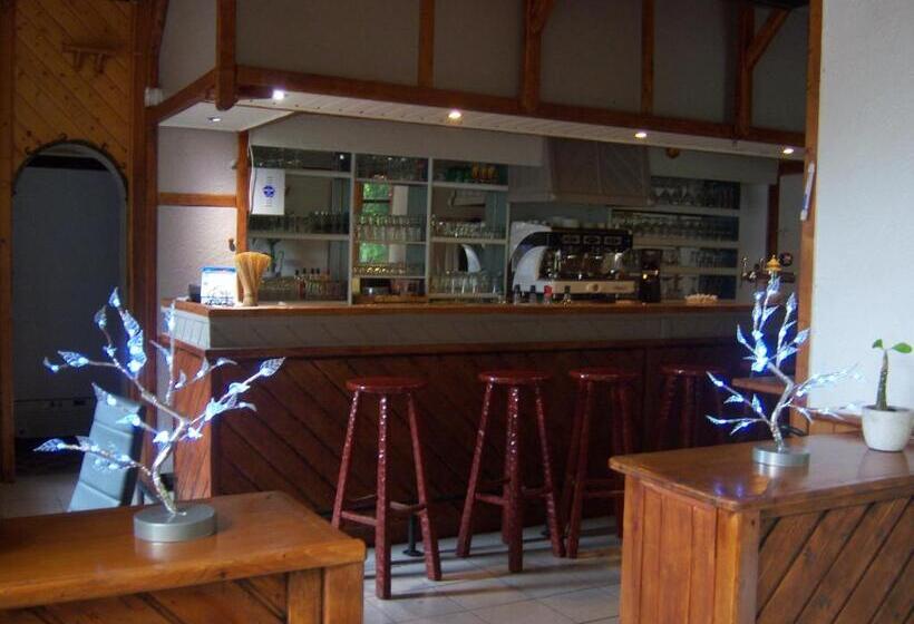 Отель Edelweiss