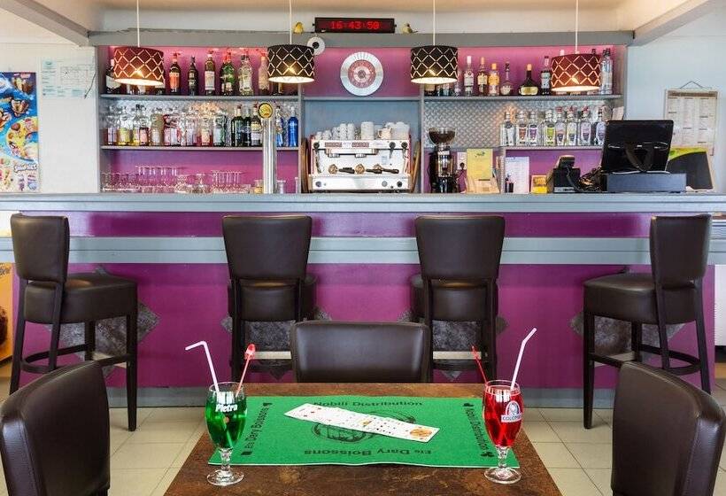 هتل Joseph Charles