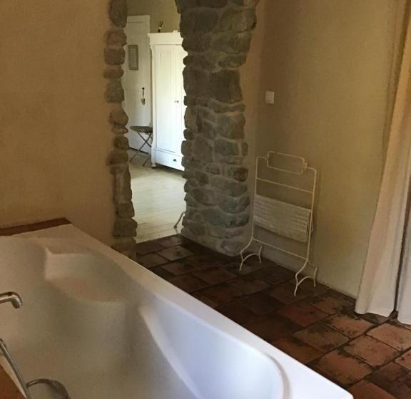 تختخواب و صبحانه Aux Anges Gardiens