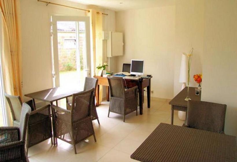 مبيت وإفطار Chambres D'hotes La Raspeliere