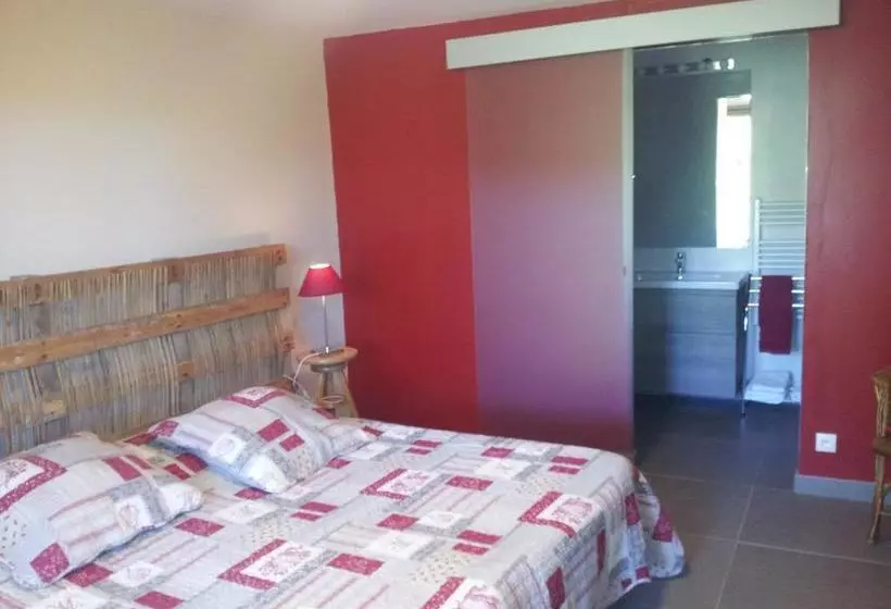 Aamiaismajoitus (B&B) Chambres D Hôtes Aux Tournesols