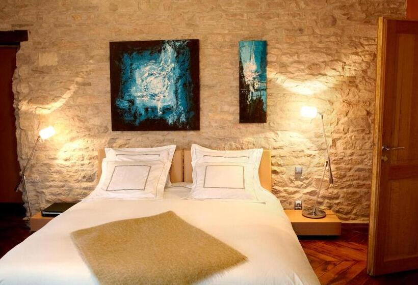 צימר Chateau De Chassagne Montrachet