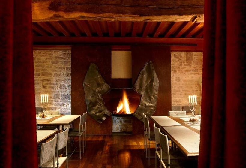 צימר Chateau De Chassagne Montrachet