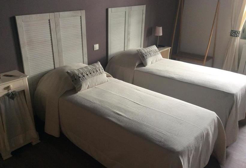 مبيت وإفطار Du Côté De Chez Jeanne