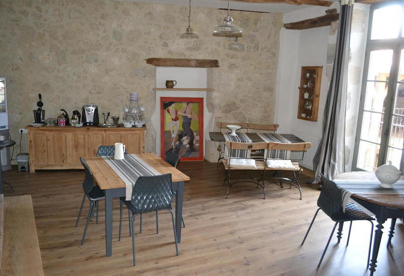 مبيت وإفطار Du Côté De Chez Jeanne