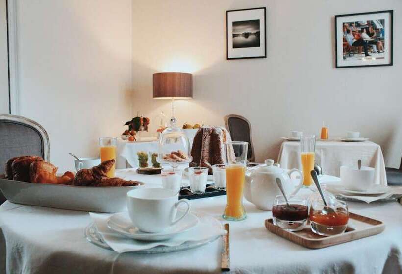 تختخواب و صبحانه La Maison De Marc