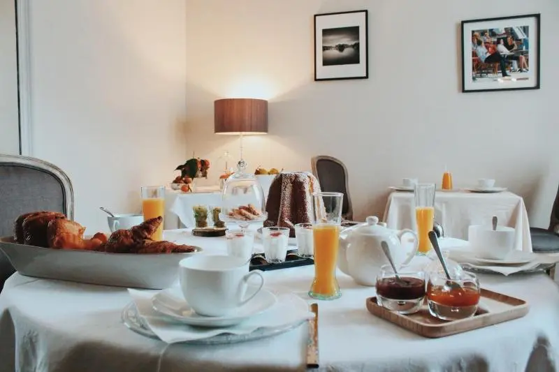 تختخواب و صبحانه La Maison De Marc