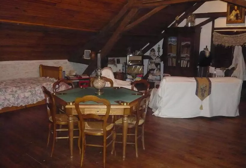 Aamiaismajoitus (B&B) La Petite Ferme