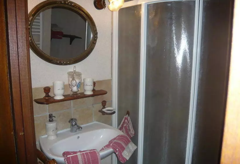 Aamiaismajoitus (B&B) La Petite Ferme