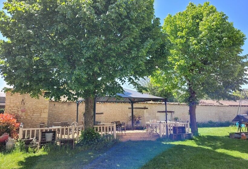 住宿加早餐  La Roseraie