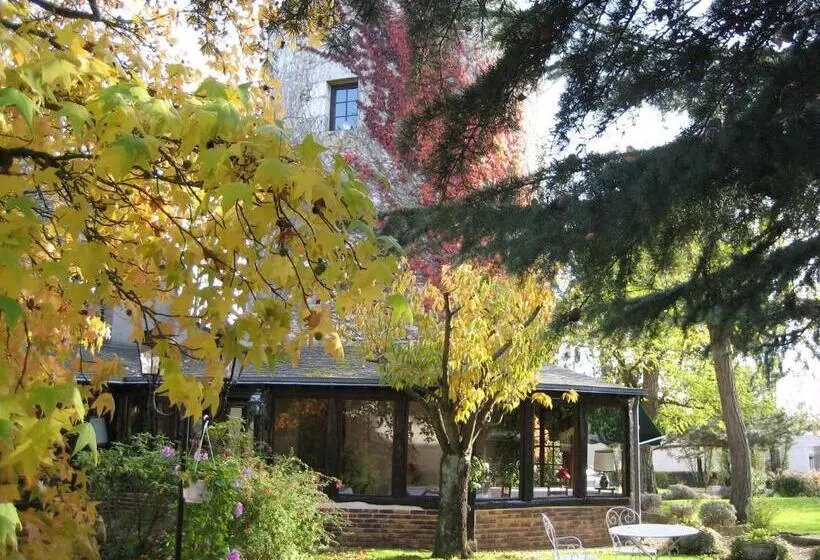 تختخواب و صبحانه Le Relais De La Tour
