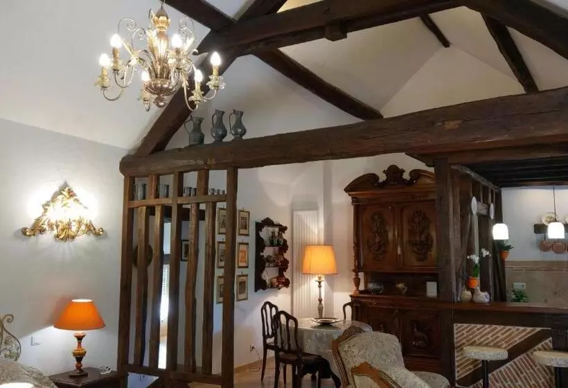 تختخواب و صبحانه Le Relais De La Tour