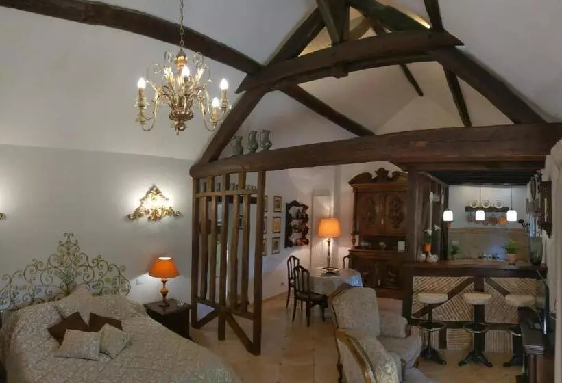 تختخواب و صبحانه Le Relais De La Tour