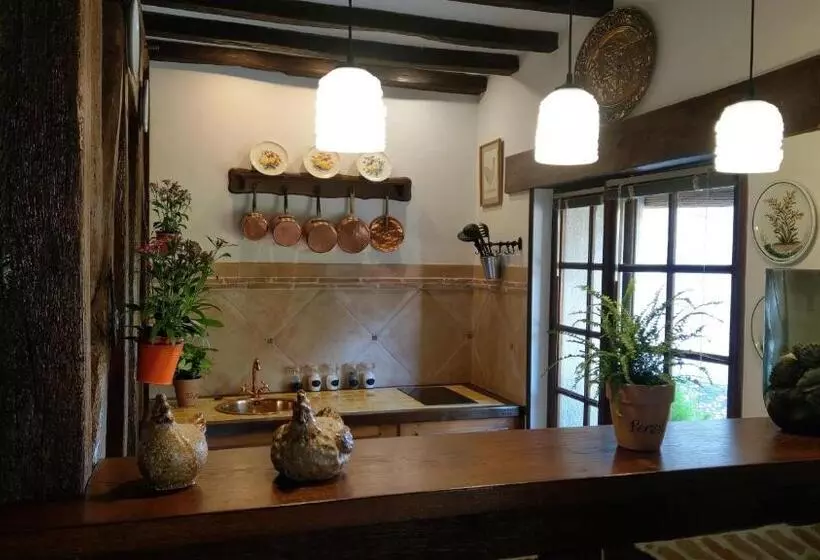 تختخواب و صبحانه Le Relais De La Tour