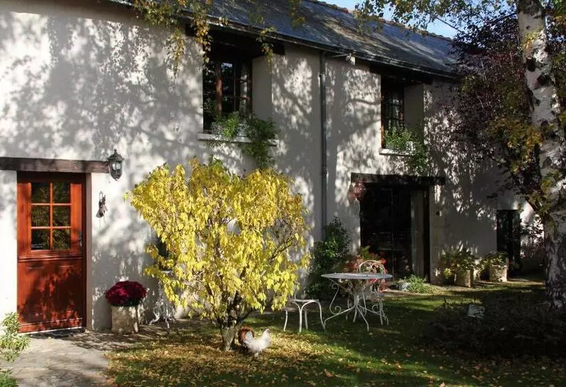 تختخواب و صبحانه Le Relais De La Tour