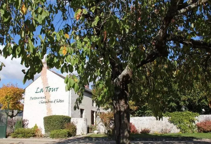 تختخواب و صبحانه Le Relais De La Tour