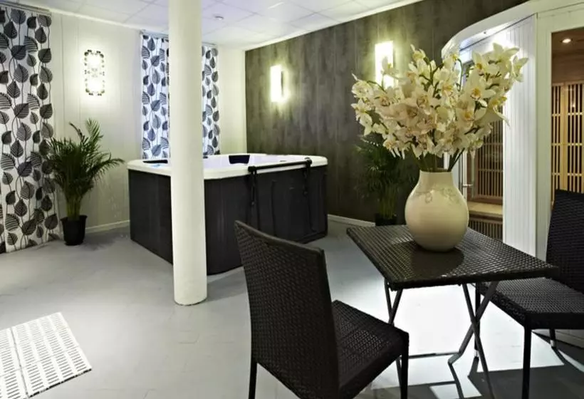ベッドアンドブレックファースト Maison D Hôtes Les Jardins De Mazamet