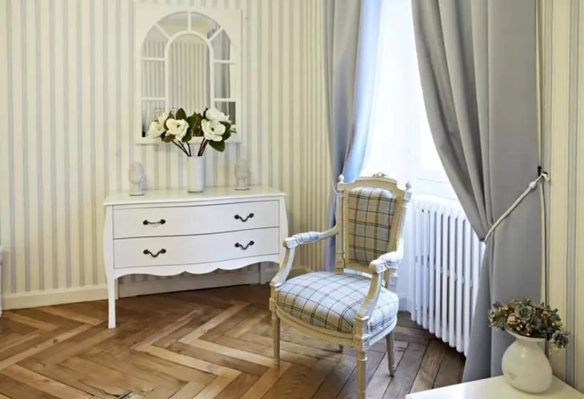 ベッドアンドブレックファースト Maison D Hôtes Les Jardins De Mazamet