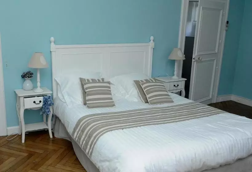 ベッドアンドブレックファースト Maison D Hôtes Les Jardins De Mazamet