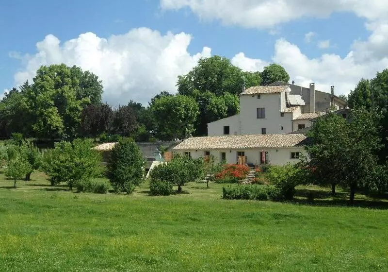 Aamiaismajoitus (B&B) Les ânes De Forcalquier