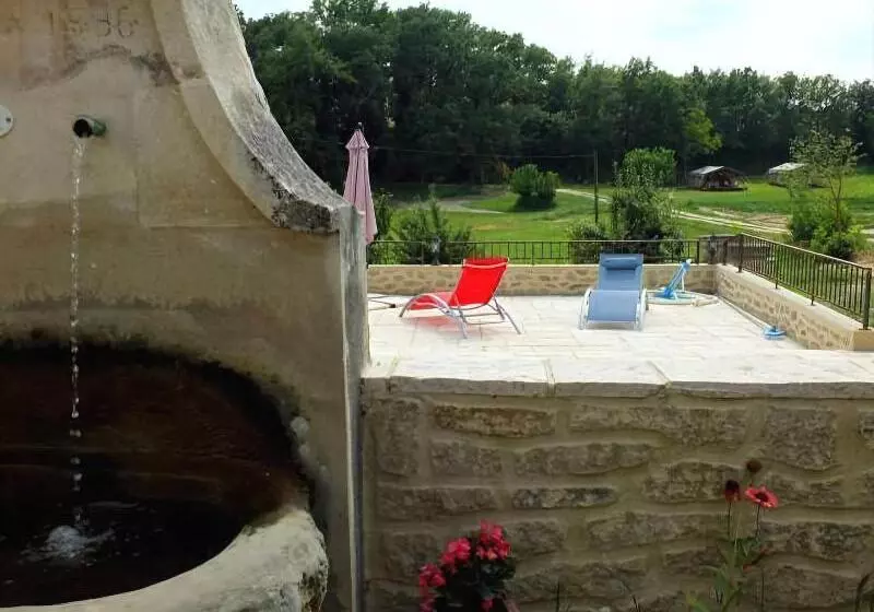 Aamiaismajoitus (B&B) Les ânes De Forcalquier