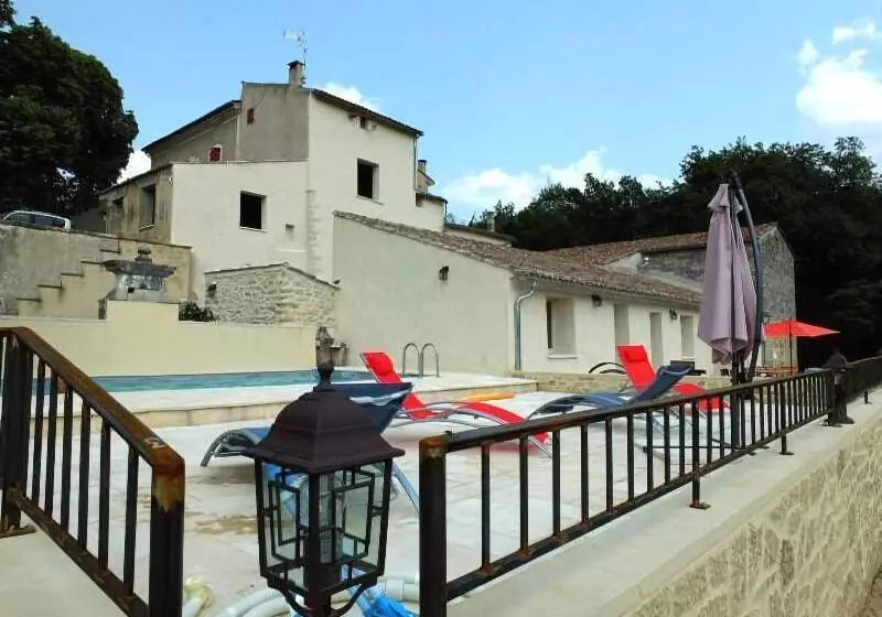 Aamiaismajoitus (B&B) Les ânes De Forcalquier