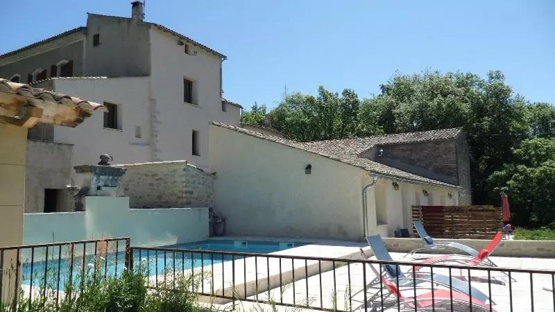 Aamiaismajoitus (B&B) Les ânes De Forcalquier