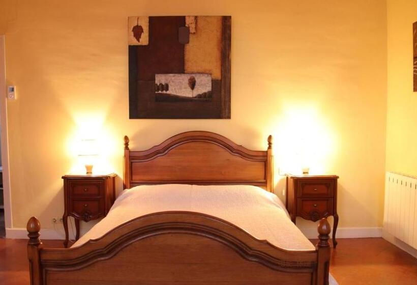 مبيت وإفطار Les Volets Bleus