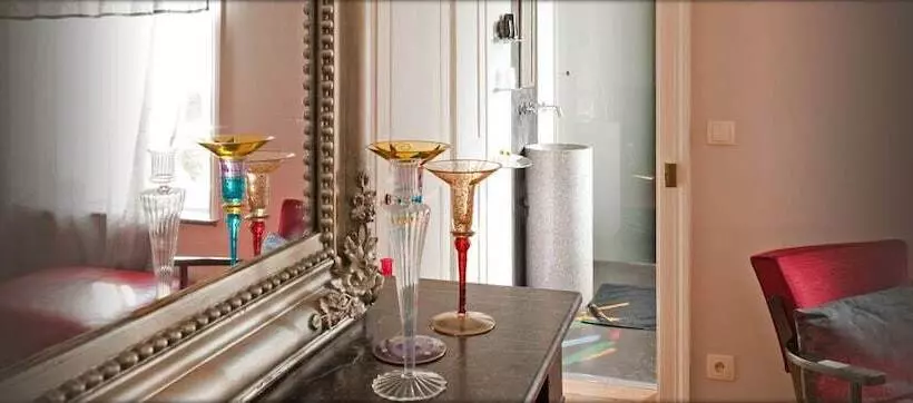 تختخواب و صبحانه Maison D Hote De Myon