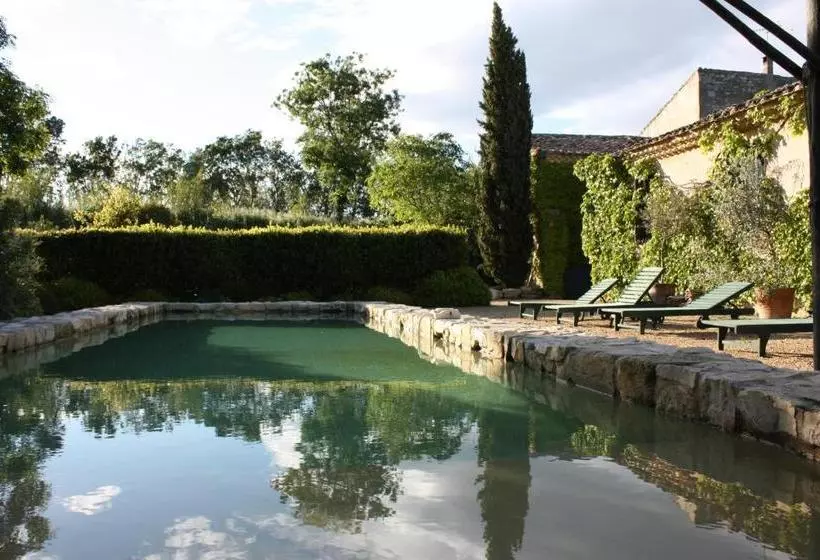 Aamiaismajoitus (B&B) Maison D'hôtes Mas De Barbut