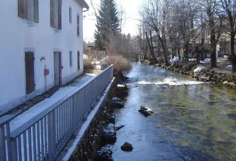Hotelli Auberge De La Rivière