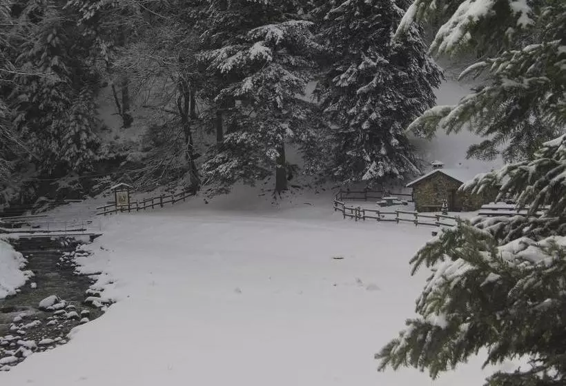 ホテル Gite Auberge Les Cascades