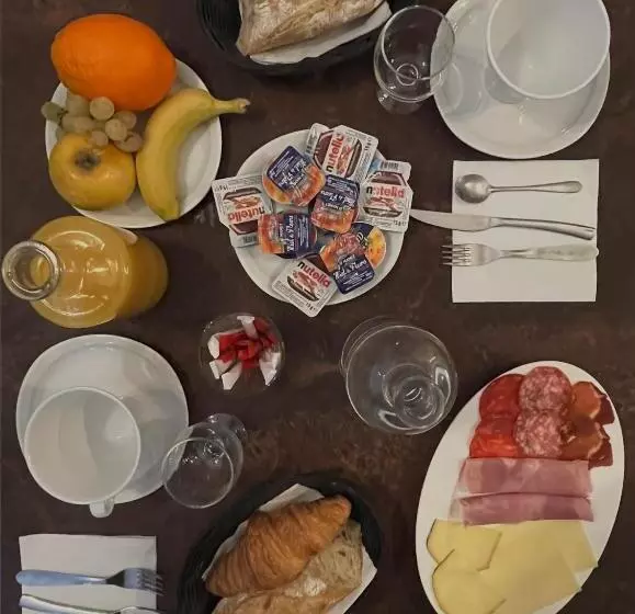 ホテル Hôtel Café Les Fleurs