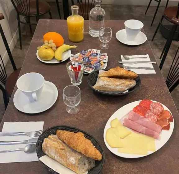 ホテル Hôtel Café Les Fleurs