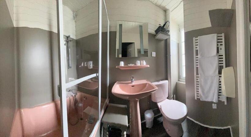 בית מלון כפרי Hôtel Café Les Fleurs