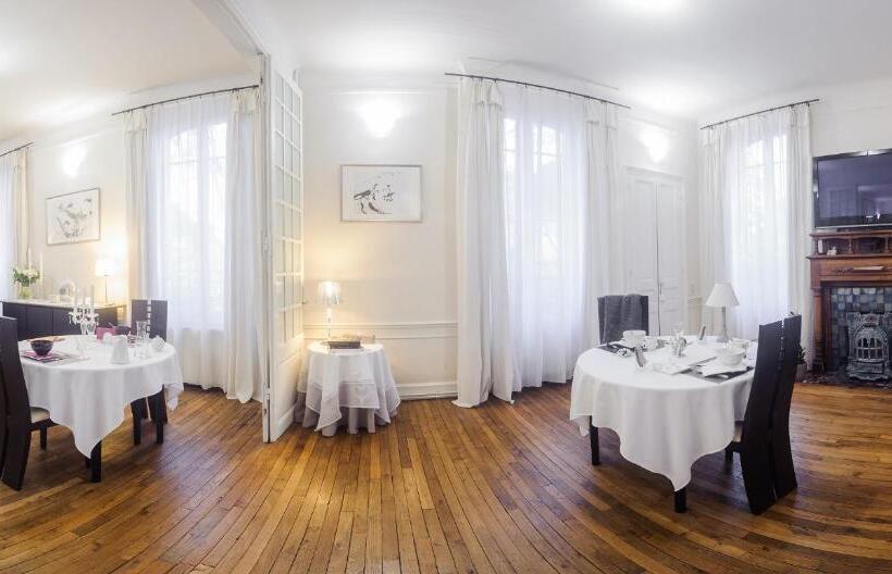 住宿加早餐  Au Fil De Troyes