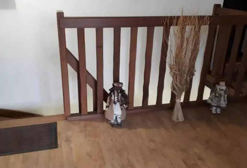 ベッドアンドブレックファースト Chambre D'hôte Au Grenier D'abondance