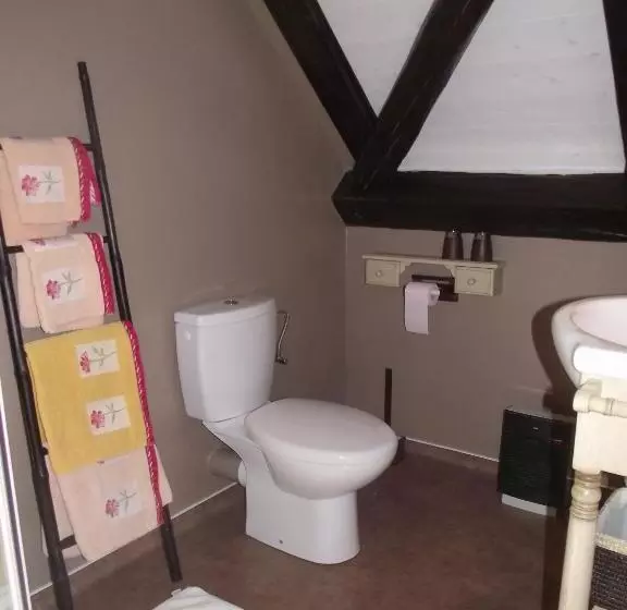 ベッドアンドブレックファースト Chambre D'hôte Au Grenier D'abondance