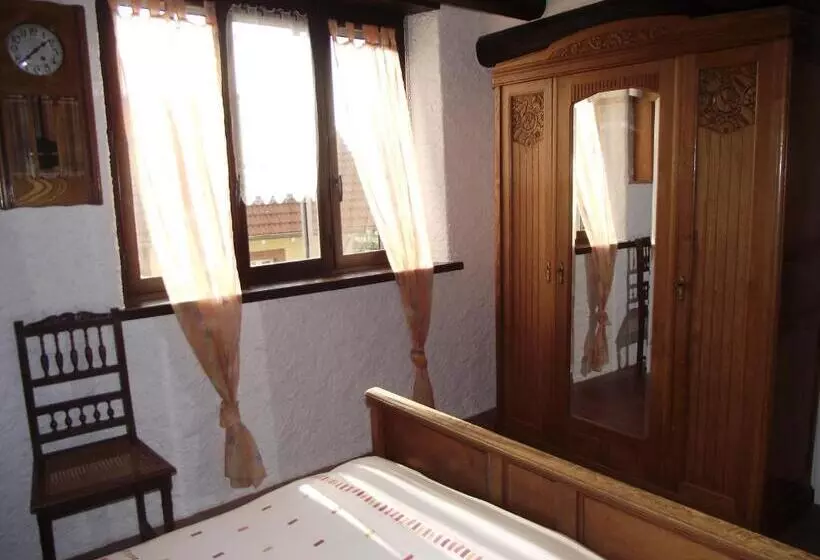 ベッドアンドブレックファースト Chambre D'hôte Au Grenier D'abondance
