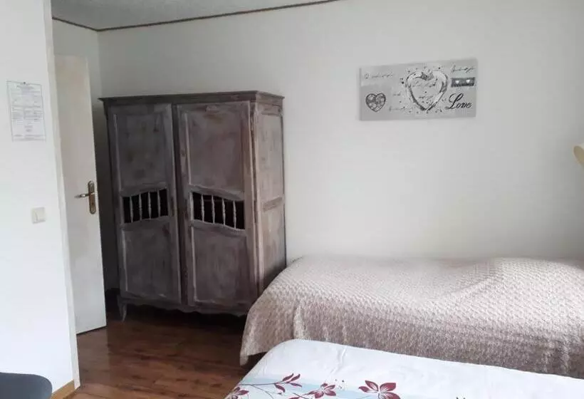 ベッドアンドブレックファースト Chambre D'hôte Au Grenier D'abondance