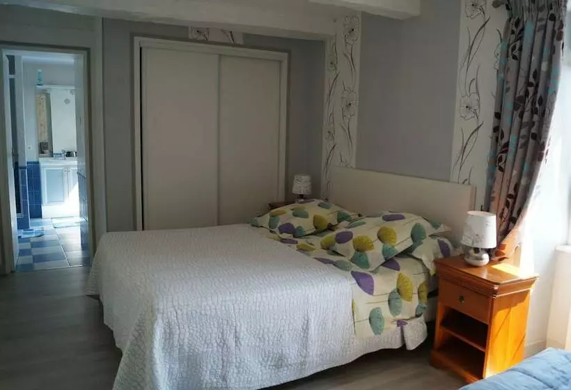 ベッドアンドブレックファースト Chambres D Hôtes La Loubatais