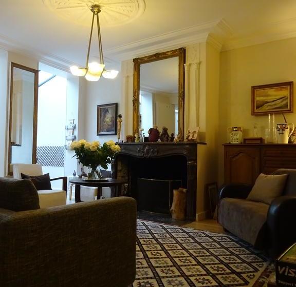 مبيت وإفطار Chambres D Hôtes Les Capucins