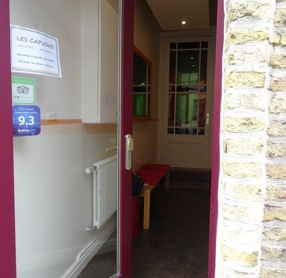 مبيت وإفطار Chambres D Hôtes Les Capucins