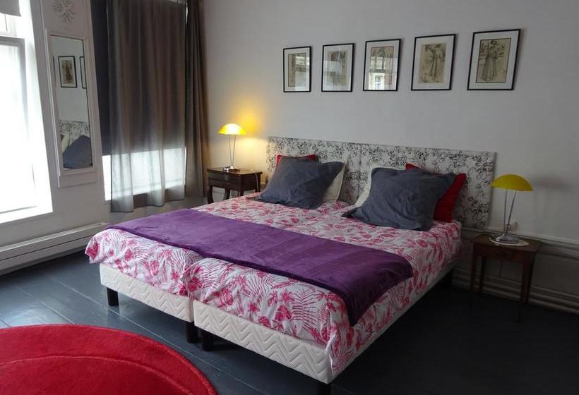 مبيت وإفطار Chambres D Hôtes Les Capucins