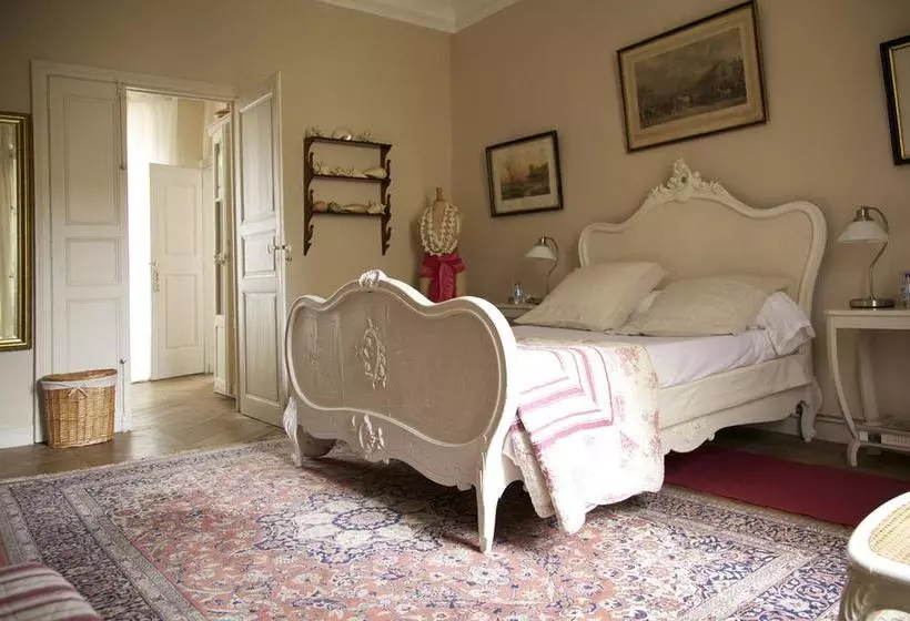 ベッドアンドブレックファースト Chambres D Hôtes Saintsauveur