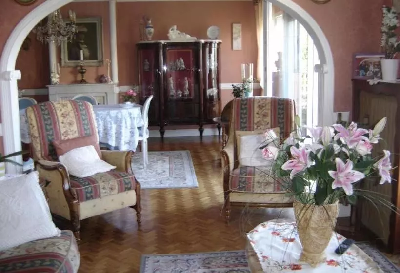 Aamiaismajoitus (B&B) Chambres D Hôtes Ty Mezad