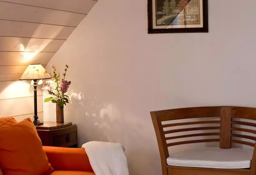 Aamiaismajoitus (B&B) Chambres De La Ville D Ys