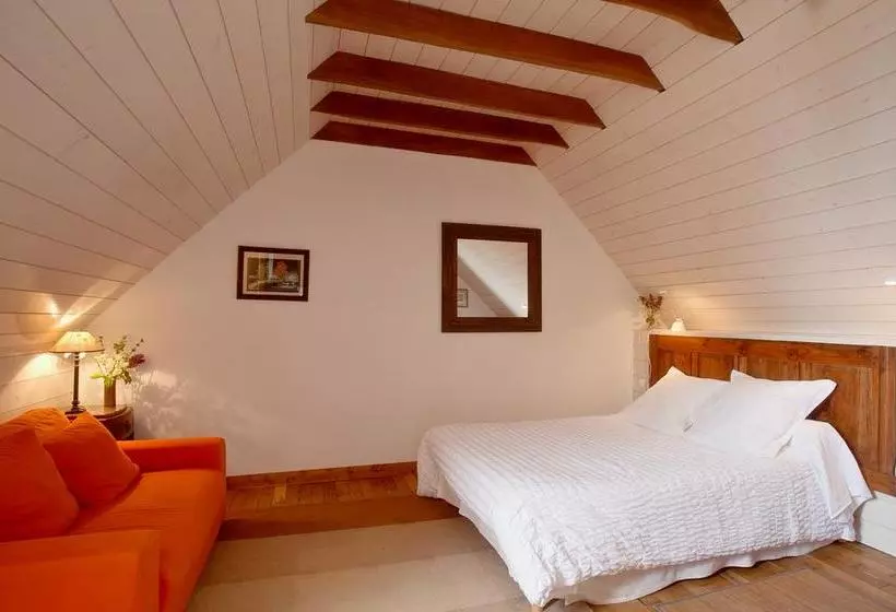 Aamiaismajoitus (B&B) Chambres De La Ville D Ys