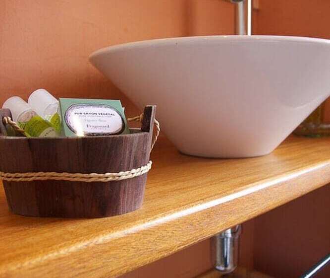 민박 Château La Sabine